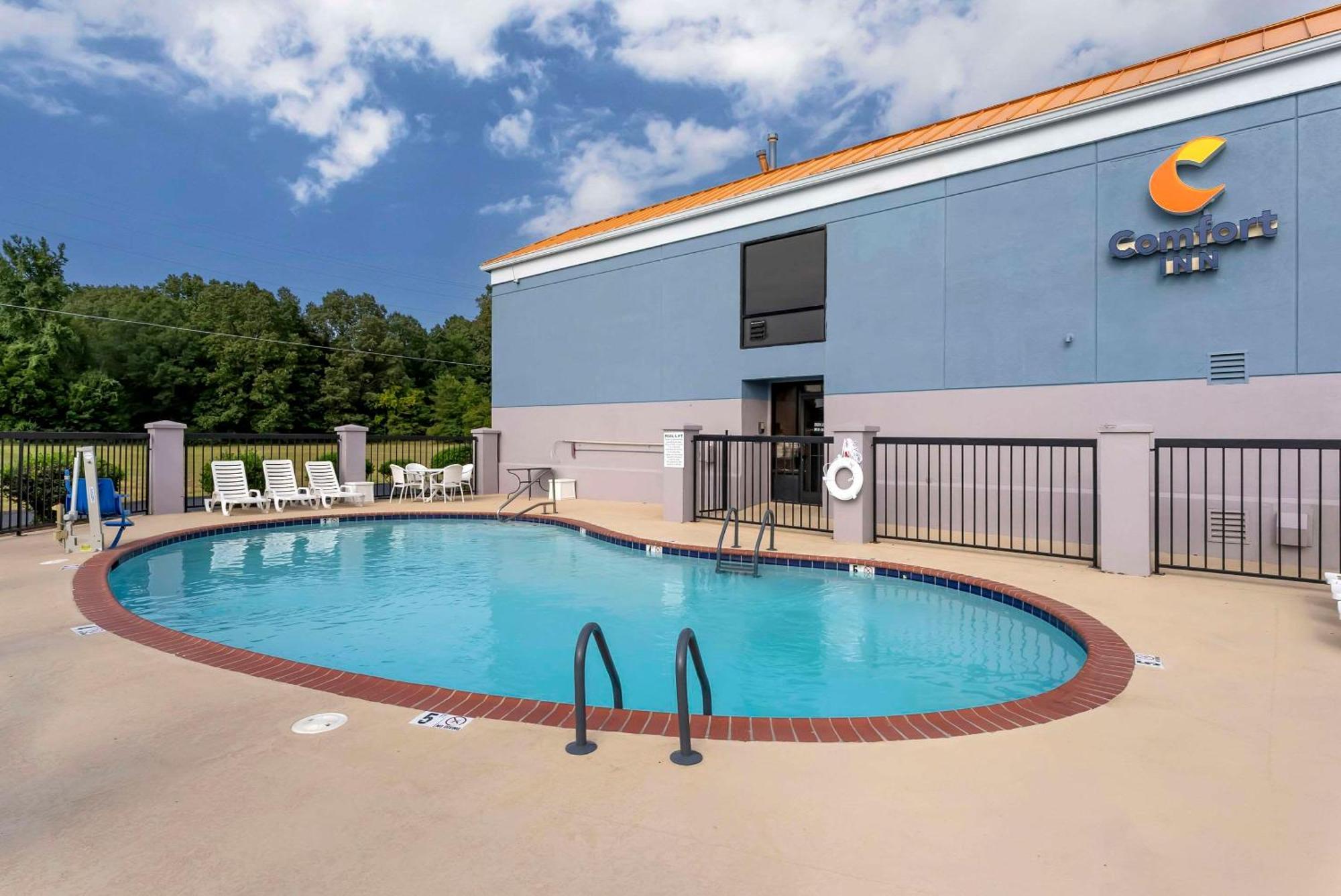 Comfort Inn Brownsville I-40 Экстерьер фото